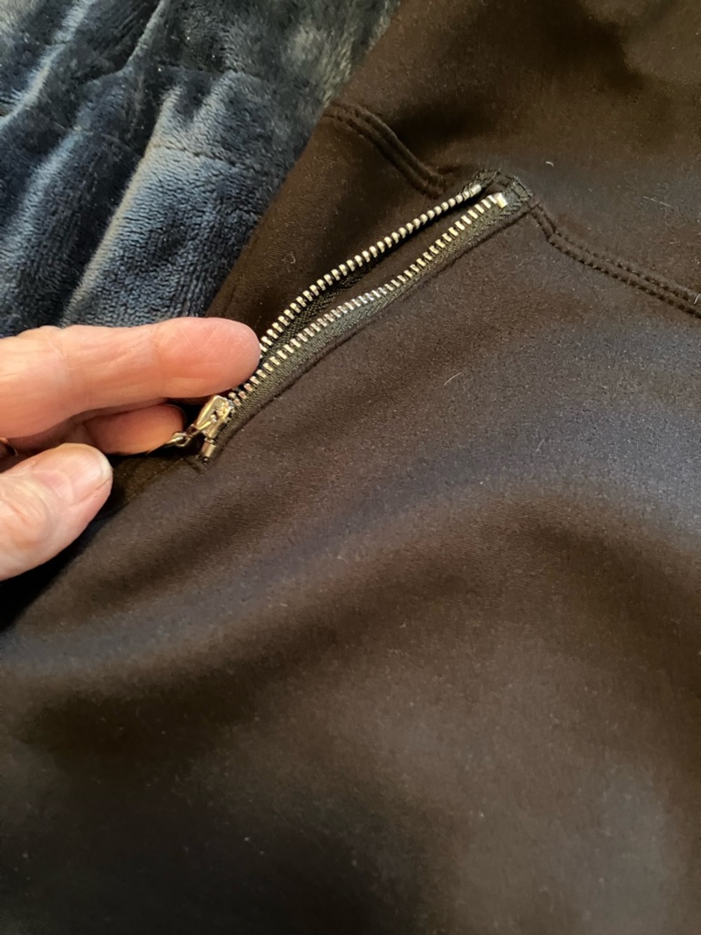 Streetwear Society Black High-Waist Leggings with Zipper Look Pockets - Picture 6 of 6